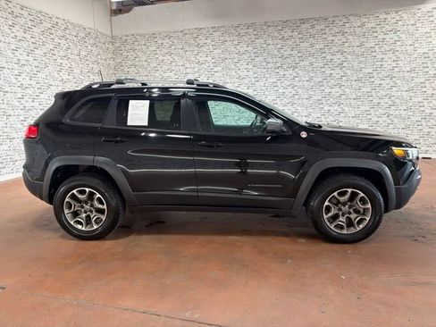 Used 2020 Jeep Cherokee Trailhawk AWD/4WD image 8