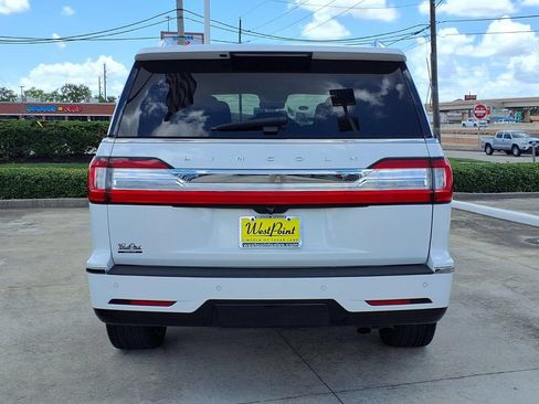 Used 2021 Lincoln Navigator Reserve RWD image 5