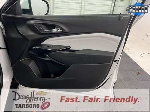 Used 2025 Chevrolet Trax LT image 38