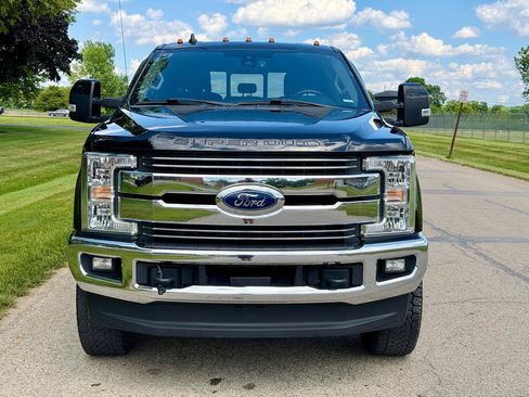 Used 2019 Ford F250 Lariat w/ Lariat Ultimate Package AWD/4WD image 9