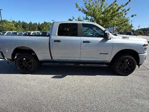 Used 2026 RAM 2500 Big Horn AWD/4WD image 7