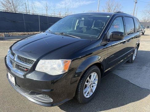Used 2015 Dodge Grand Caravan SXT w/ UConnect Hands-Free Group FWD image 4