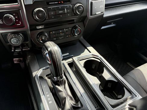 Used 2018 Ford F150 XLT w/ Equipment Group 302A Luxury AWD/4WD image 15