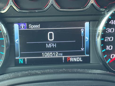 Used 2020 Chevrolet Suburban LT AWD/4WD image 11