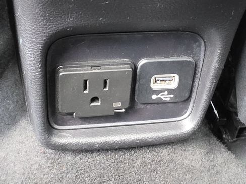 Used 2019 Jeep Compass Limited FWD image 17