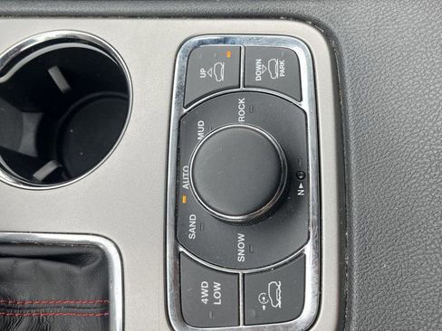 Used 2017 Jeep Grand Cherokee Trailhawk image 29