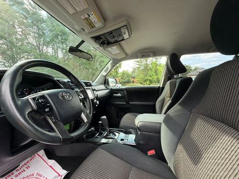 Used 2015 Toyota 4Runner Trail AWD/4WD image 12