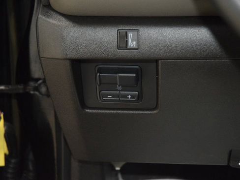 Certified 2024 Chevrolet Colorado ZR2 w/ Technology Package image 37