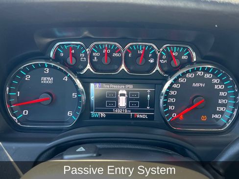 Used 2018 GMC Yukon SLT w/ Open Road Package AWD/4WD image 16