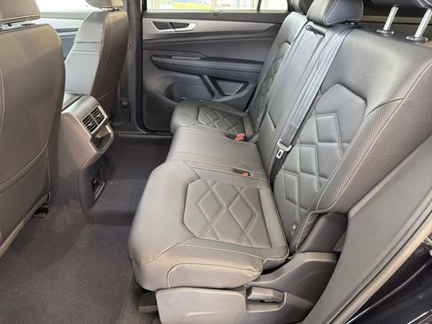 New 2026 Volkswagen Atlas Cross Sport SE FWD image 15
