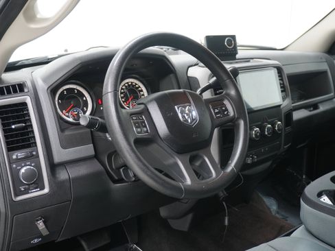 Used 2014 RAM 2500 Tradesman w/ Chrome Appearance Group RWD image 9