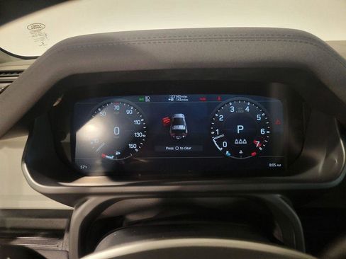 Used 2022 Land Rover Defender 90 X-Dynamic SE image 11