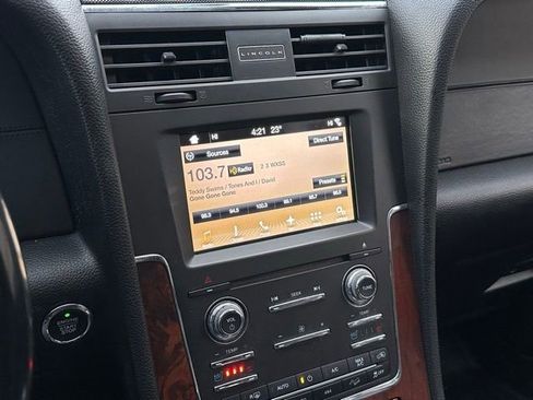 Used 2016 Lincoln Navigator Select image 8
