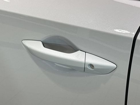 Certified 2026 Acura MDX SH-AWD w/ Technology Package image 10