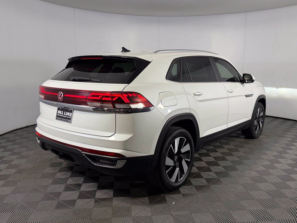 Used 2026 Volkswagen Atlas Cross Sport SE FWD image 7