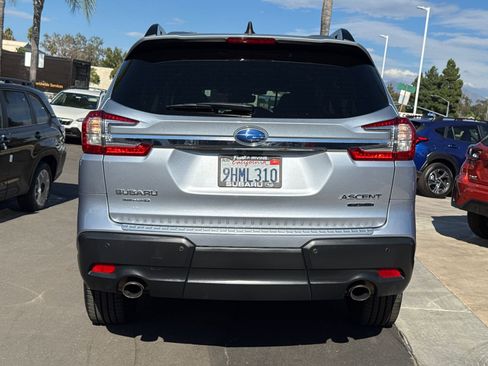 Used 2023 Subaru Ascent Limited image 9