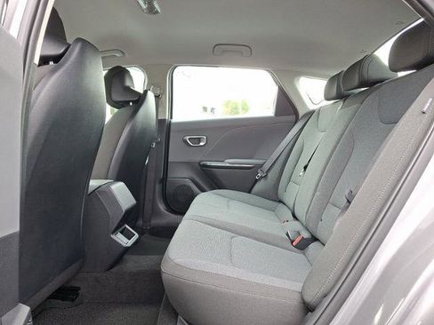 New 2025 Kia K4 LXS image 5