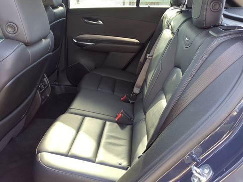 Used 2025 Cadillac XT4 Premium Luxury image 27