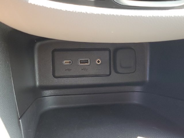 Used 2024 Chevrolet Equinox LS w/ LS Convenience Package FWD image 29