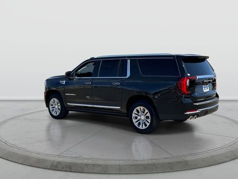Used 2026 GMC Yukon XL Denali w/ Sun & Power Step Package AWD/4WD image 6