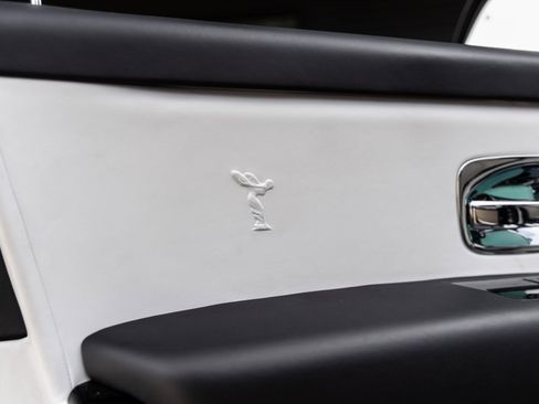 Used 2024 Rolls-Royce Cullinan image 26