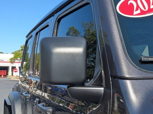 Used 2025 Jeep Wrangler Unlimited Sport AWD/4WD image 12