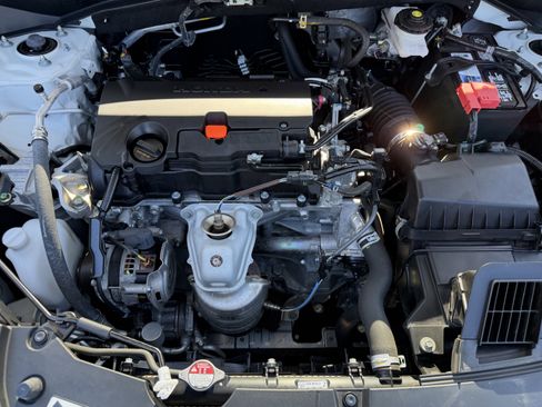 Certified 2024 Honda HR-V Sport image 29