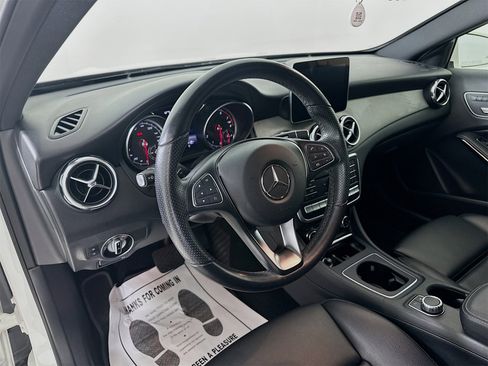 Used 2020 Mercedes-Benz GLA 250 GLA 250 image 10