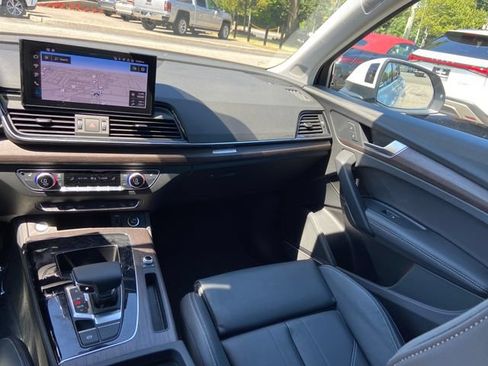 Used 2025 Audi Q5 2.0T Premium Plus AWD/4WD image 16