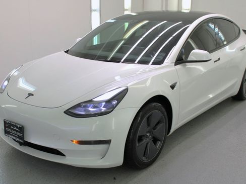 Used 2023 Tesla Model 3 Standard Range RWD image 5