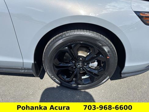 Used 2025 Honda Accord SE image 27