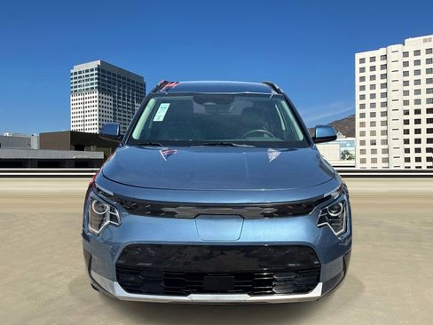 Used 2023 Kia Niro Wind FWD image 2