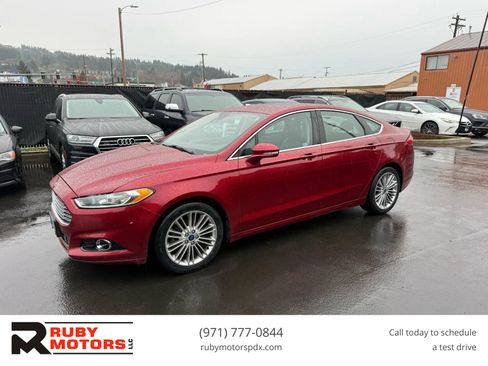 Used 2013 Ford Fusion SE image 1