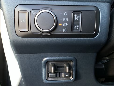 New 2025 Ford Maverick XLT w/ XLT Luxury Package image 32