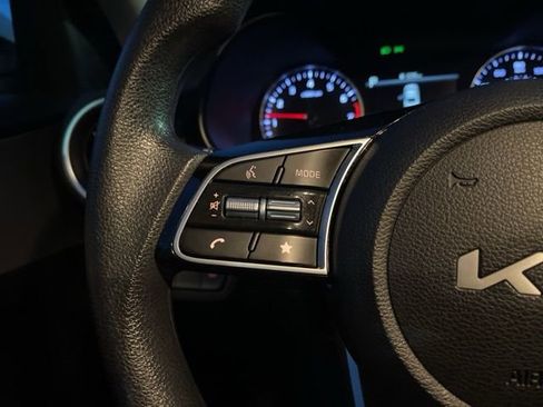 Used 2023 Kia Forte LXS w/ LXS Technology Package image 13