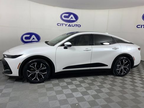 Used 2023 Toyota Crown AWD/4WD image 6