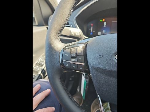 New 2025 Ford Escape SE w/ Class II Trailer Tow Package image 35