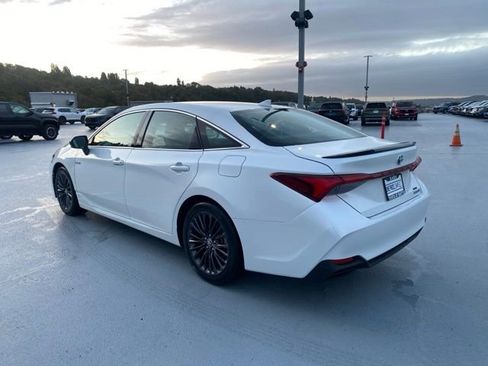 Certified 2021 Toyota Avalon XSE image 12