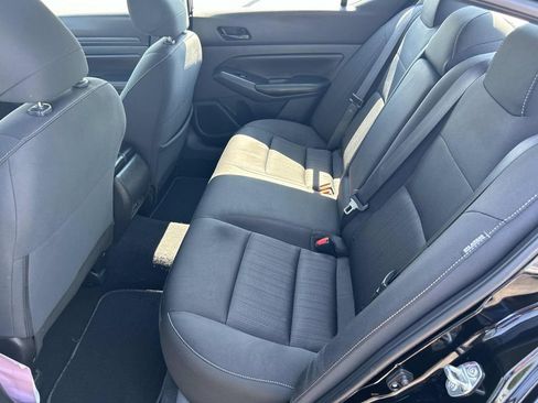 Used 2025 Nissan Altima 2.5 SV image 17