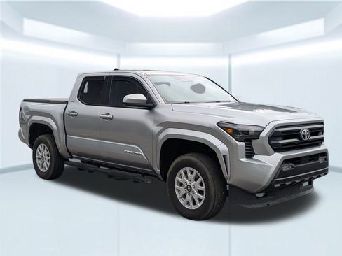 Used 2024 Toyota Tacoma SR5 image 8