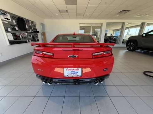 Used 2018 Chevrolet Camaro ZL1 RWD image 6