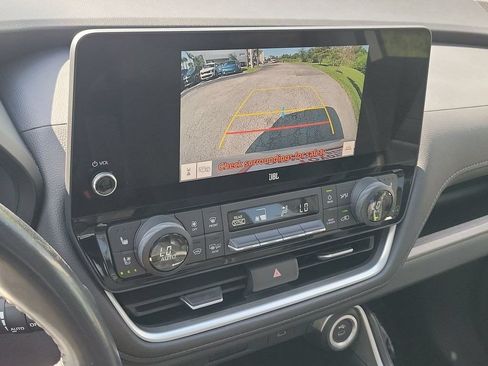 Certified 2024 Toyota Grand Highlander FWD image 15