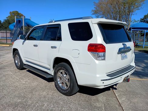 Used 2011 Toyota 4Runner SR5 RWD image 3