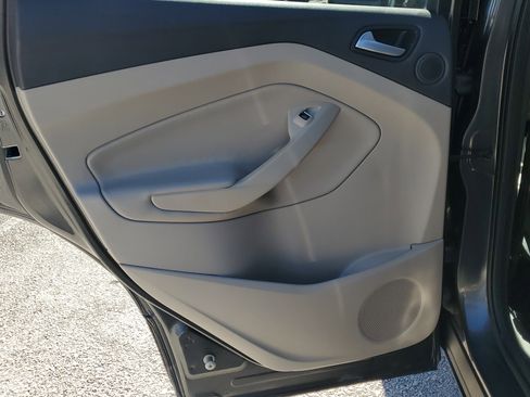 Used 2019 Ford Escape Titanium image 11