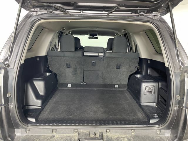 Used 2018 Toyota 4Runner TRD Off-Road AWD/4WD image 14