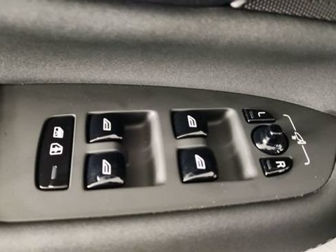 New 2026 Volvo XC90 B6 Core AWD/4WD image 10