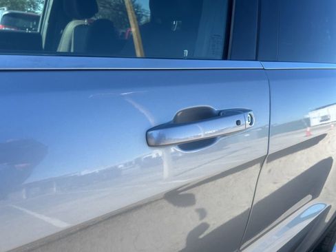 Used 2021 Jeep Grand Cherokee Laredo image 19