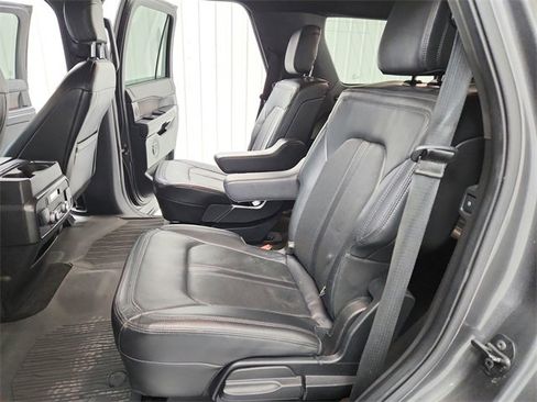 Used 2018 Ford Expedition Limited image 34