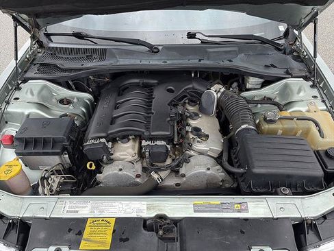 Used 2006 Chrysler 300 Touring RWD image 27