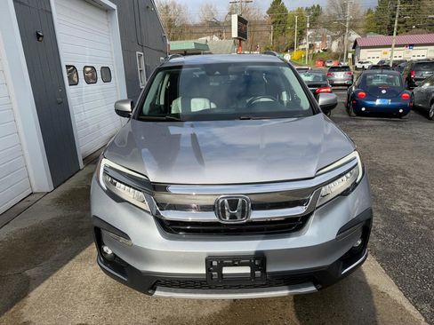 Used 2022 Honda Pilot Touring image 2